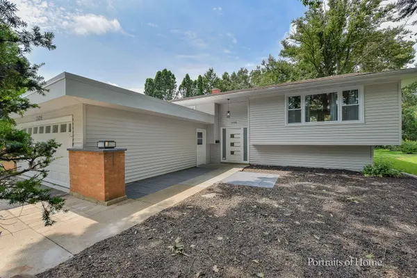 1105 Modaff RD, Naperville, IL 60540