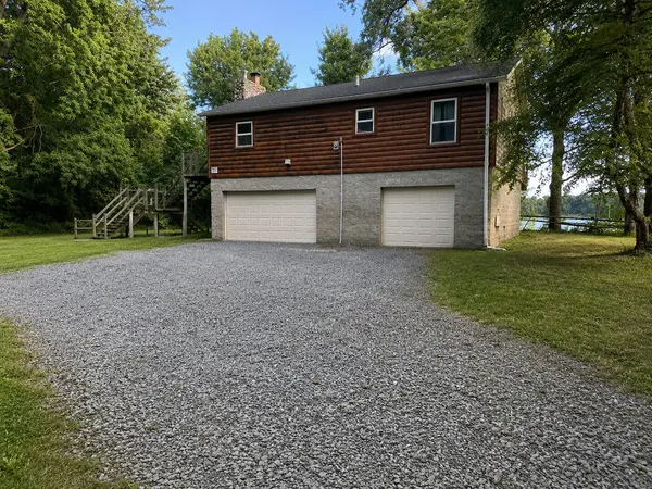 3996 Highway 22, Blue Grass, IA 52726