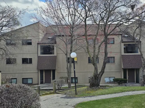 58 Vail Colony #7, Fox Lake, IL 60020
