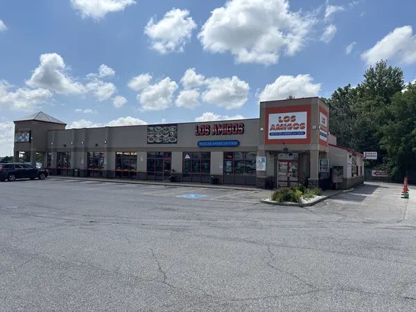 2843 E 53RD ST, Davenport, IA 52807