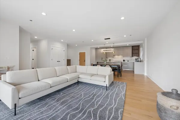 4537 N Clark ST #3C, Chicago, IL 60640