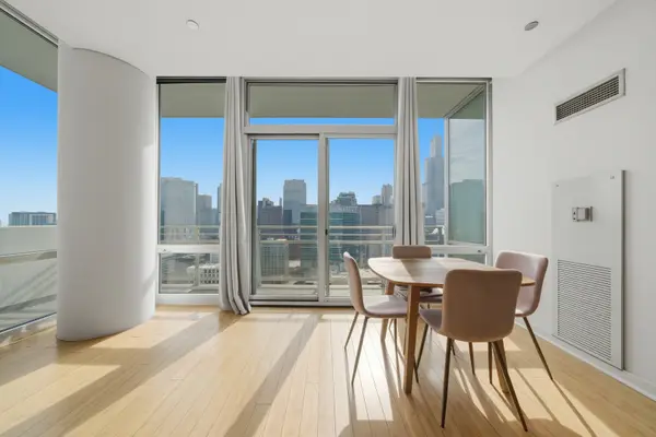 737 W Washington BLVD #3406, Chicago, IL 60661