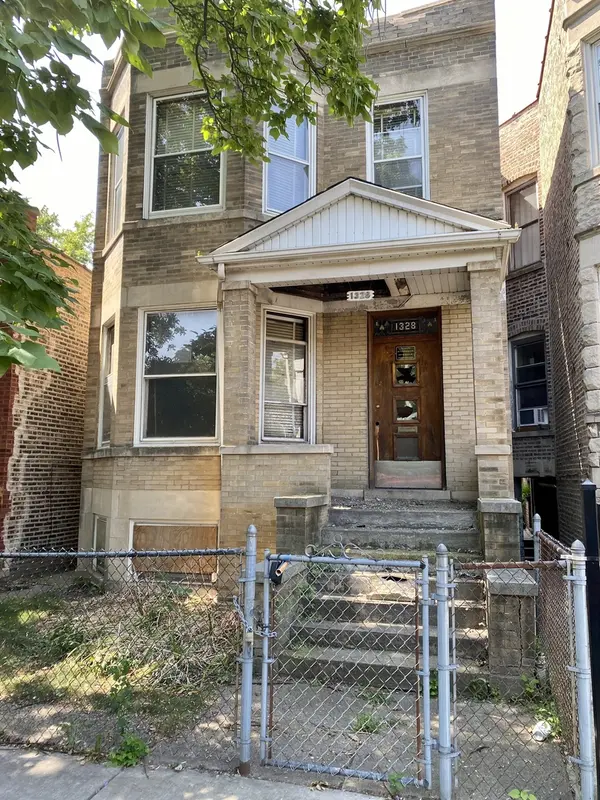 1328 N Avers AVE, Chicago, IL 60651