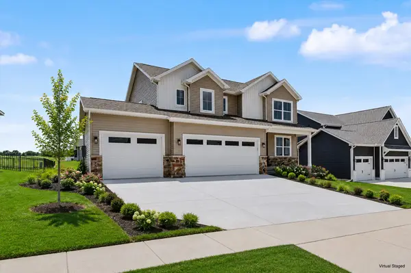 705 Isabella DR, Mahomet, IL 61853