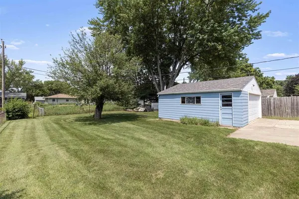 2112 Maple AVE, Loves Park, IL 61111