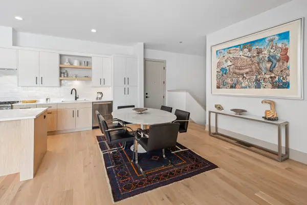 1548 W Ardmore AVE #2C, Chicago, IL 60660