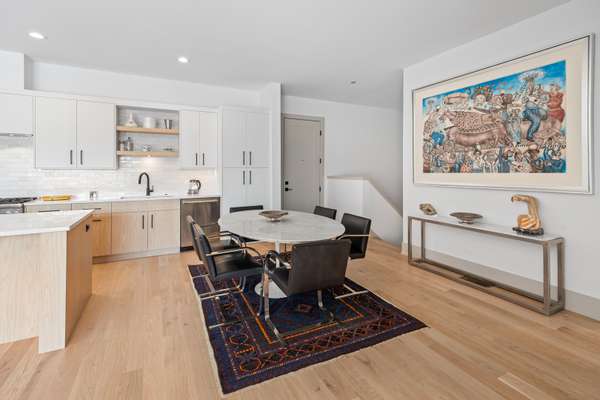 1548 W Ardmore AVE #2C, Chicago, IL 60660
