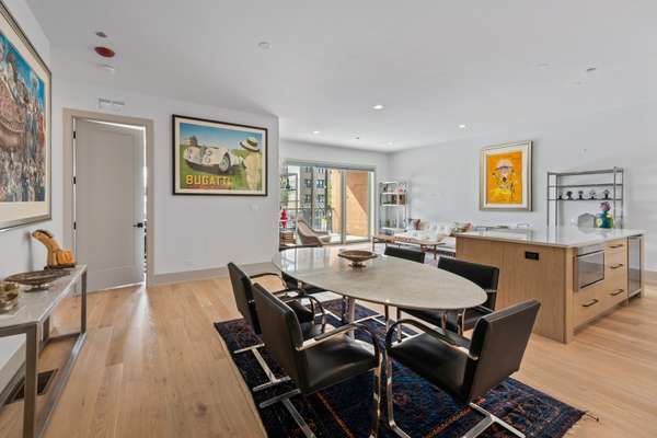 1548 W Ardmore AVE #2C, Chicago, IL 60660
