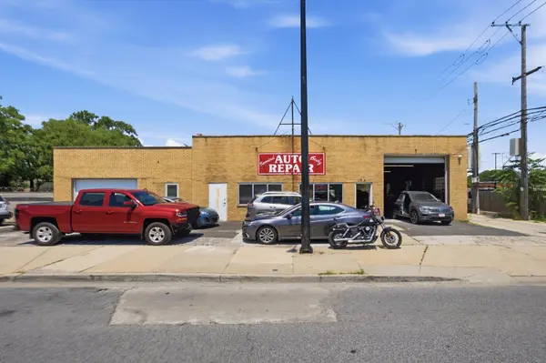 4814 W 47th ST, Chicago, IL 60638
