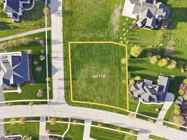 247 Merry Oaks DR, Sycamore, IL 60178