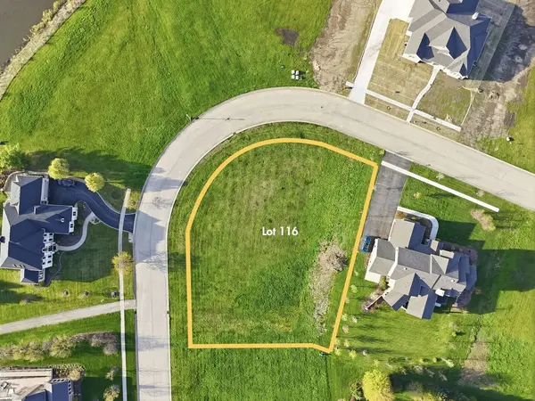1716 Tewksberry DR, Sycamore, IL 60178
