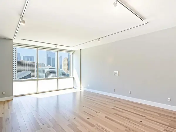 8 E Randolph ST #2706, Chicago, IL 60601
