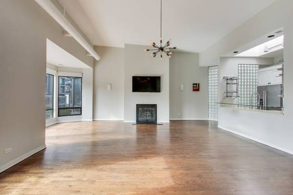503 N Wells ST #3, Chicago, IL 60654