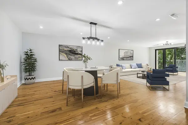 4601 W Touhy AVE #412, Lincolnwood, IL 60712