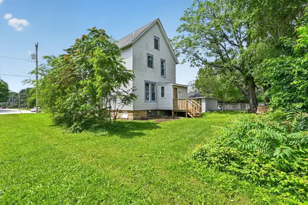 107 4th AVE, Joliet, IL 60433