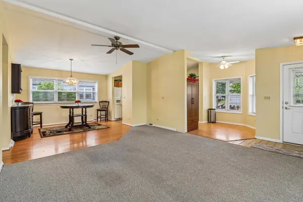 335 Belmont CT, Grayslake, IL 60030