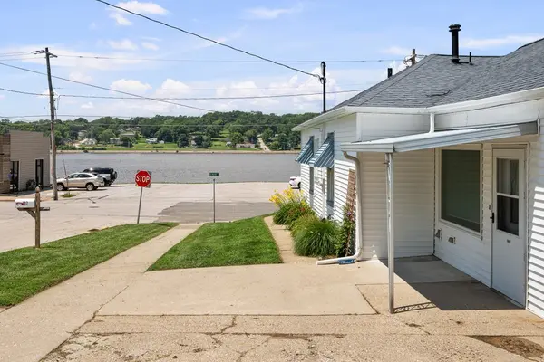 302 N Main ST, Port Byron, IL 61275