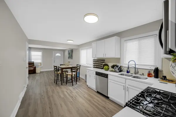 1105 W 123rd ST, Calumet Park, IL 60827