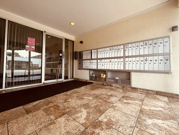 1227 S Harlem AVE #310, Berwyn, IL 60402