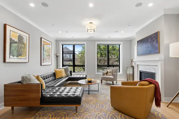 2004 W Addison ST #3W, Chicago, IL 60618