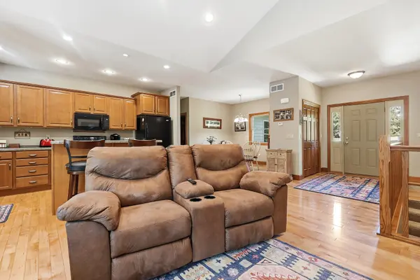 4 N Acorn CT, Galena, IL 61036