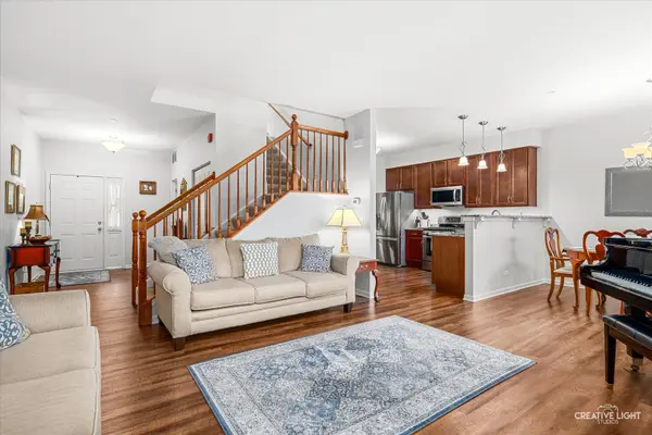 1811 Candlelight CIR, Montgomery, IL 60538