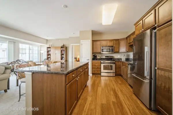 2220 Founders DR #314, Northbrook, IL 60062