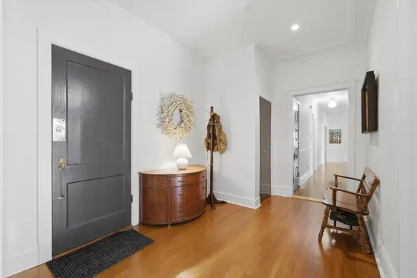 425 Greenwood ST #1E, Evanston, IL 60201