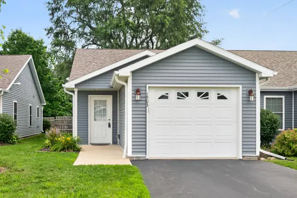 1503 Eadens PL, Dixon, IL 61021