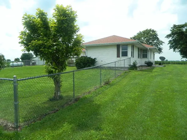 3669 N 13000 RD, Bonfield, IL 60913