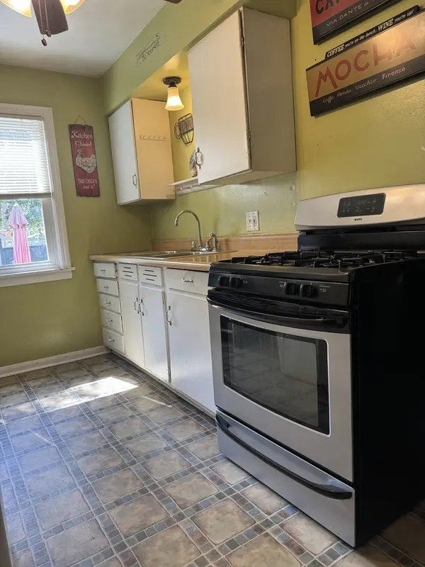 18032 Commercial AVE, Lansing, IL 60438