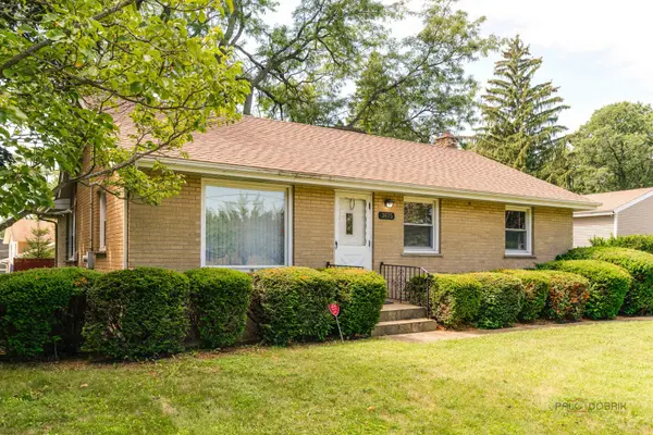 3615 Grandmore AVE, Gurnee, IL 60031