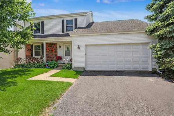 918 Horseshoe CT, Carol Stream, IL 60188