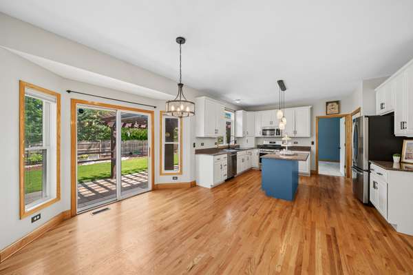 2647 Lupine CIR, Naperville, IL 60564