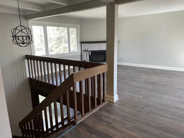 129 W Quincy ST #1, Westmont, IL 60559