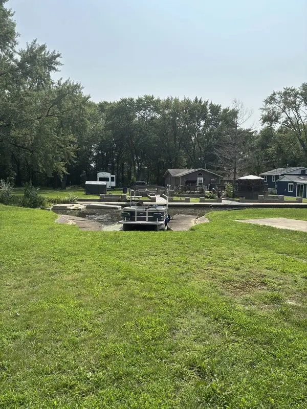 28542 S Walleye LN, Wilmington, IL 60481