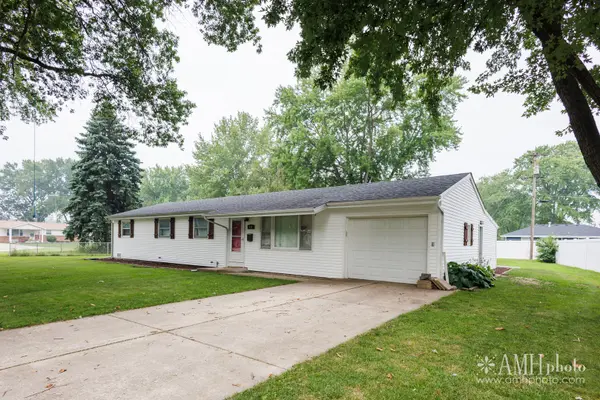 631 Robert DR, Bourbonnais, IL 60914