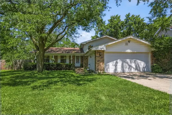 82 Sherbon LN,  Crystal Lake,  IL 60014