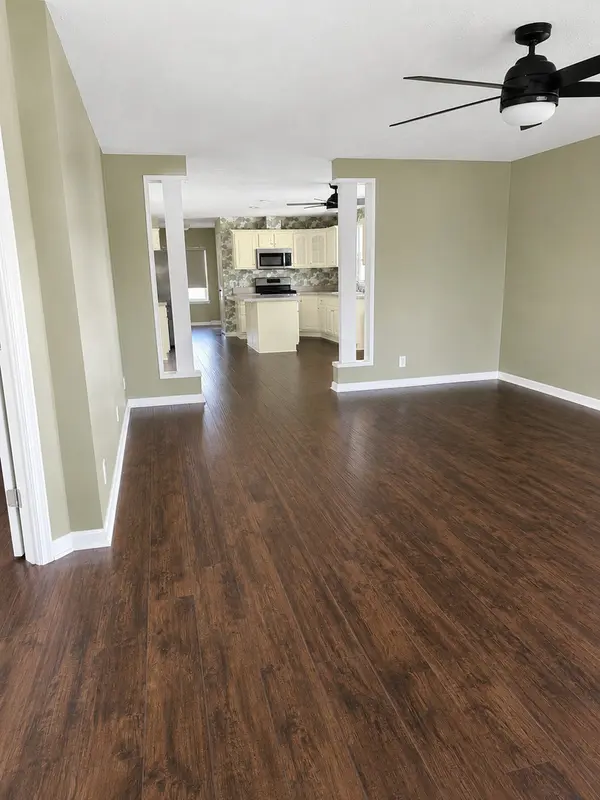 10914 W Kemper LN, Frankfort, IL 60423
