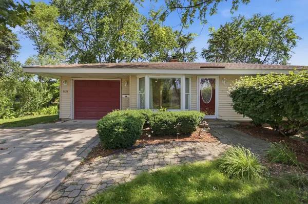 1624 W Weathersfield WAY, Schaumburg, IL 60193