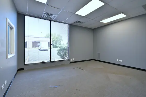 1240 REMINGTON BLVD #A, Schaumburg, IL 60173