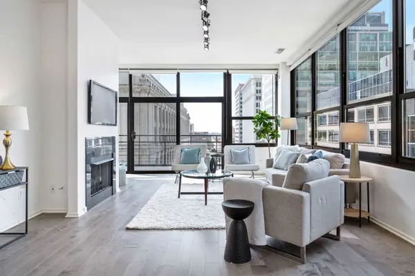 130 S Canal ST #803, Chicago, IL 60606