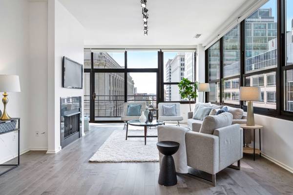 130 S Canal ST #803, Chicago, IL 60606