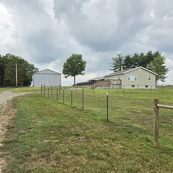 7871 St Hwy 37 HWY, Benton, IL 62812