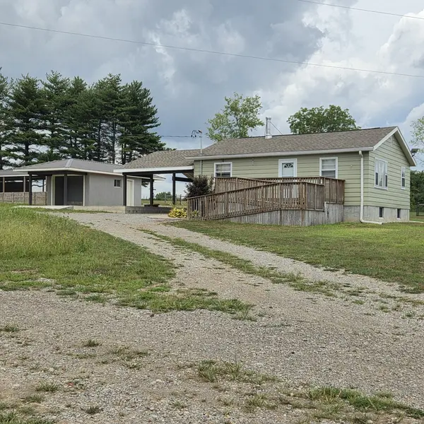 7871 St Hwy 37 HWY, Benton, IL 62812