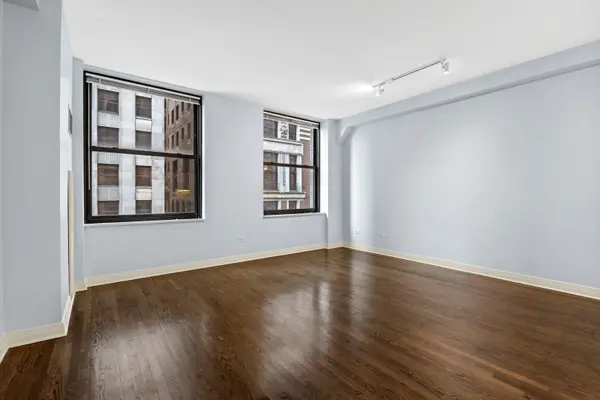 6 N Michigan AVE #806, Chicago, IL 60602