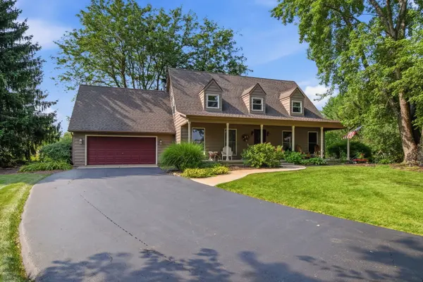 39W150 Adobe RDG, Elgin, IL 60124
