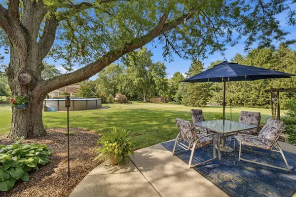 39W150 Adobe RDG, Elgin, IL 60124