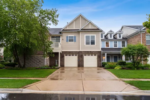 1379 Scarboro RD, Schaumburg, IL 60193