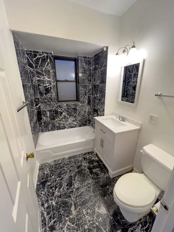 115 E 60th ST #2, Chicago, IL 60637